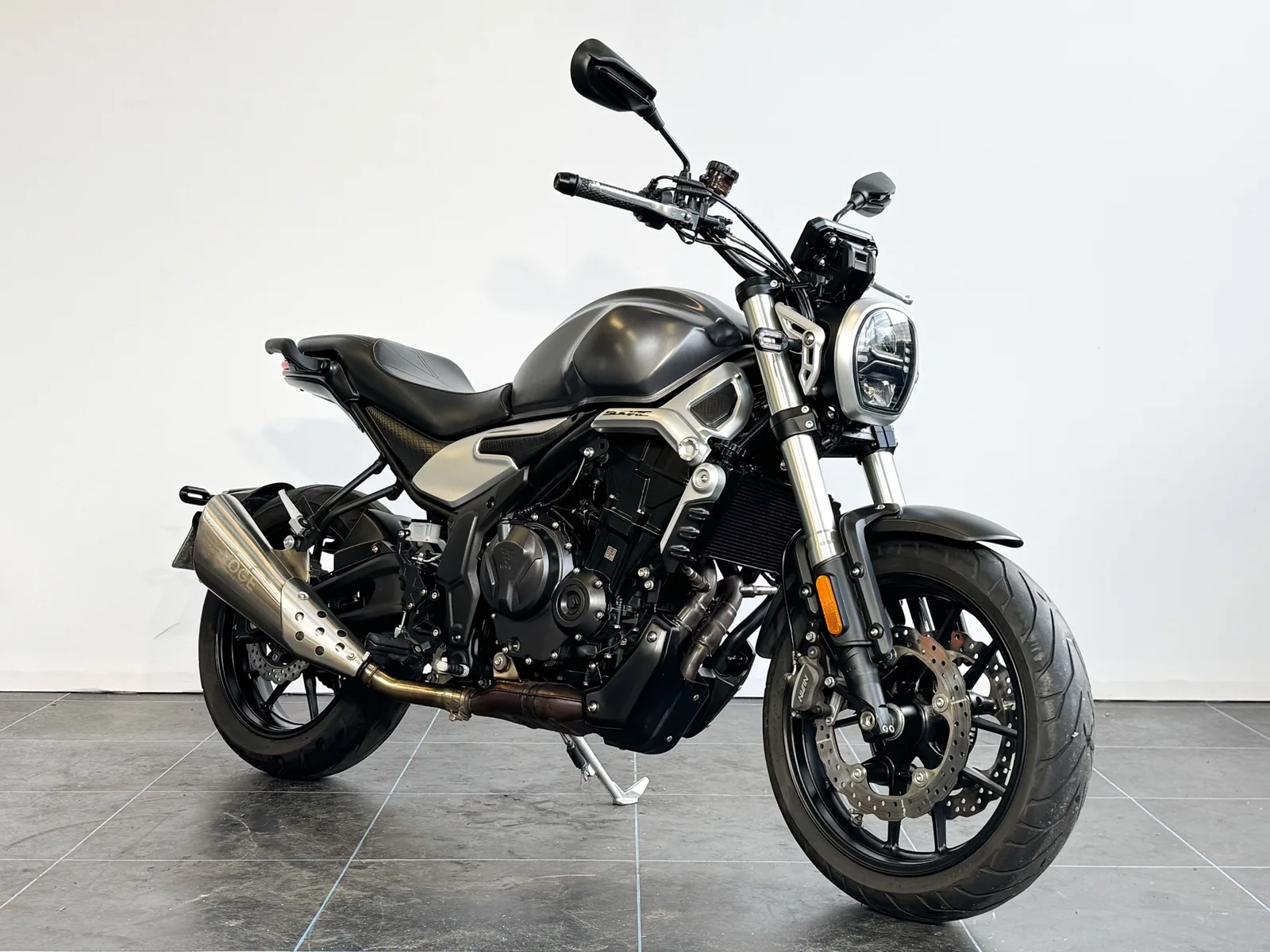 Voge 500 AC (2022) — foto 1