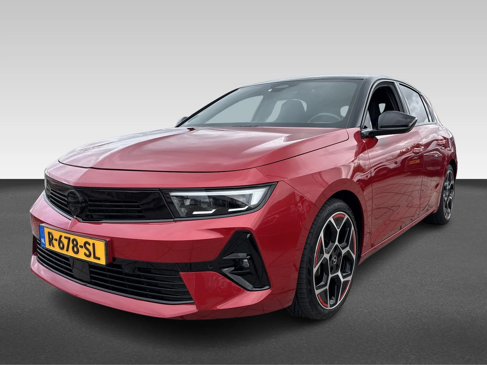 Opel Astra (2022) — foto 1