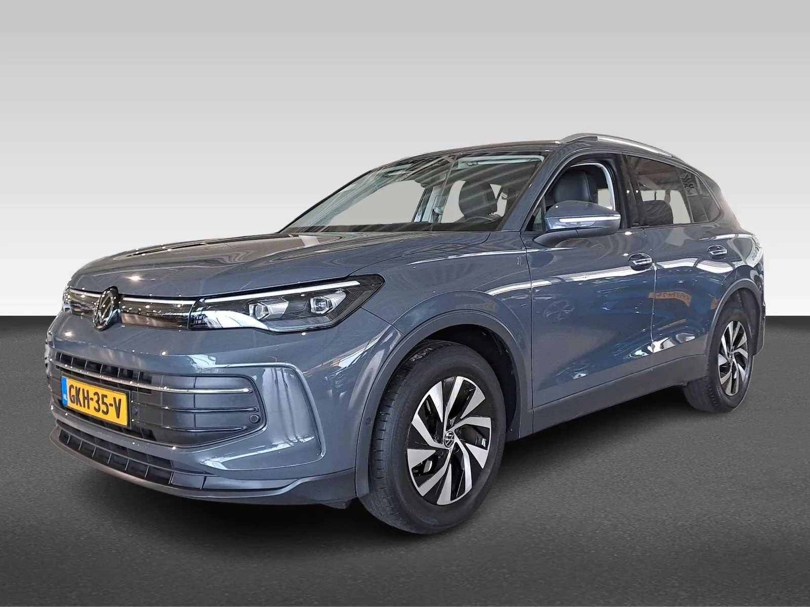 Volkswagen Tiguan (2024) — foto 1