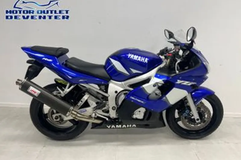 Yamaha YZF-R6 (2002)