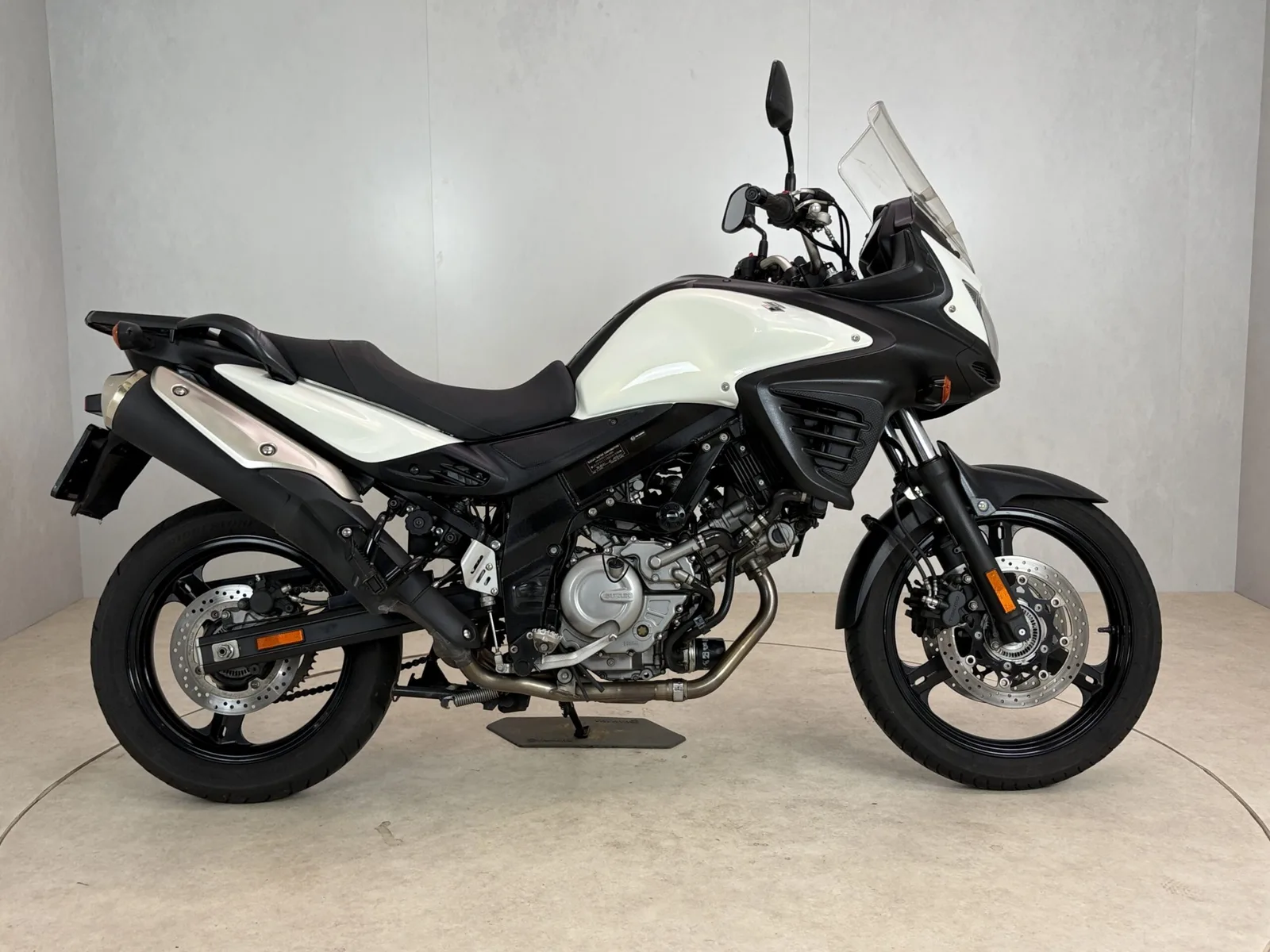 Suzuki V-Strom 650 (2011) — foto 1