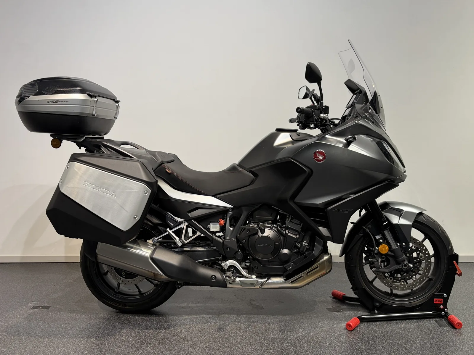 Honda NT 1100 (2023) — foto 1