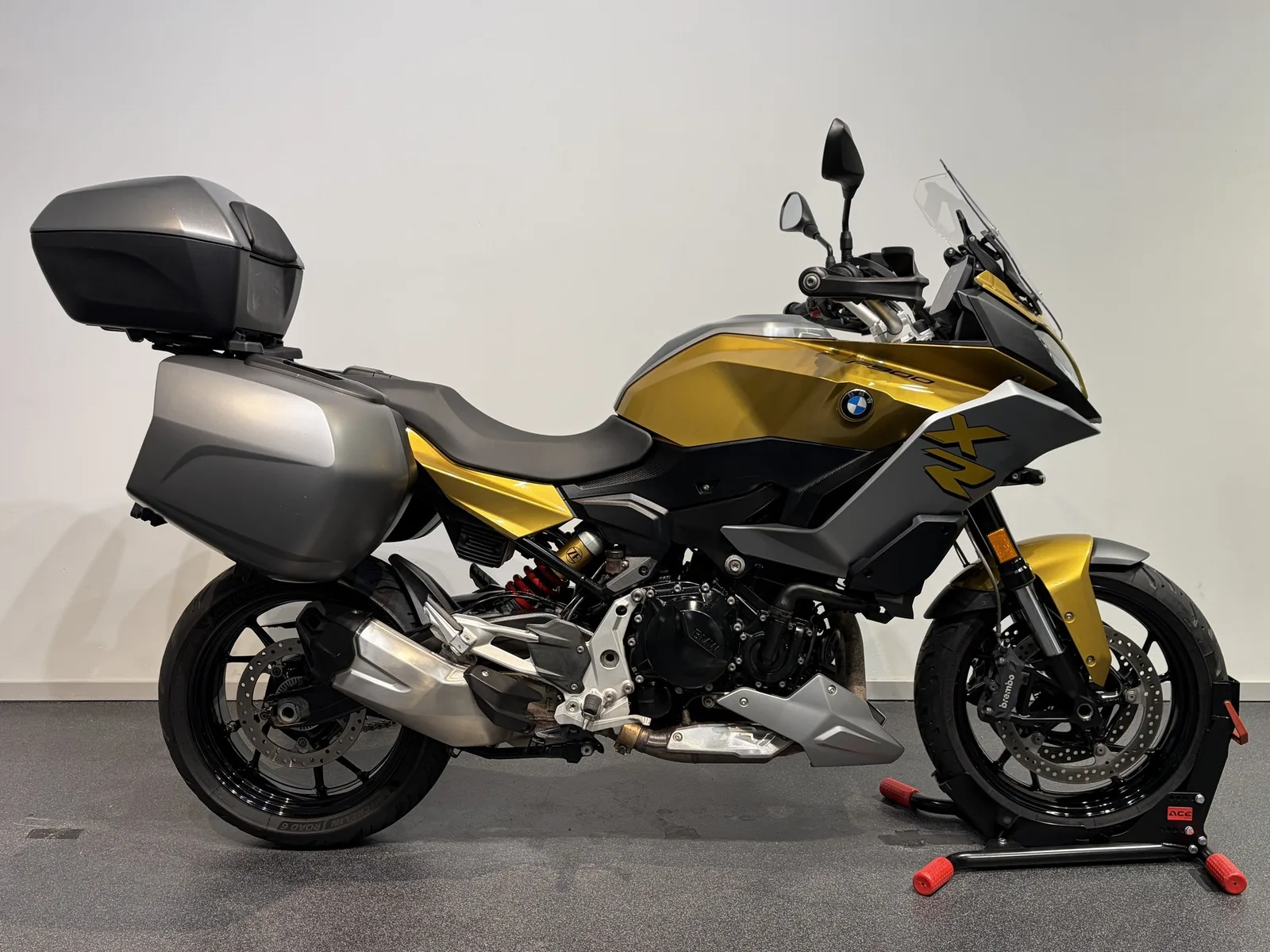 BMW F 900 XR (2020) — foto 1