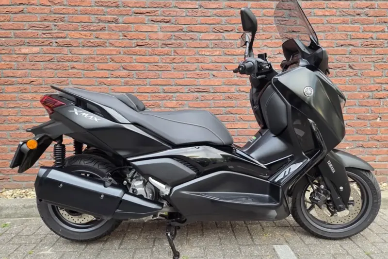 Yamaha XMAX 300 (2024)