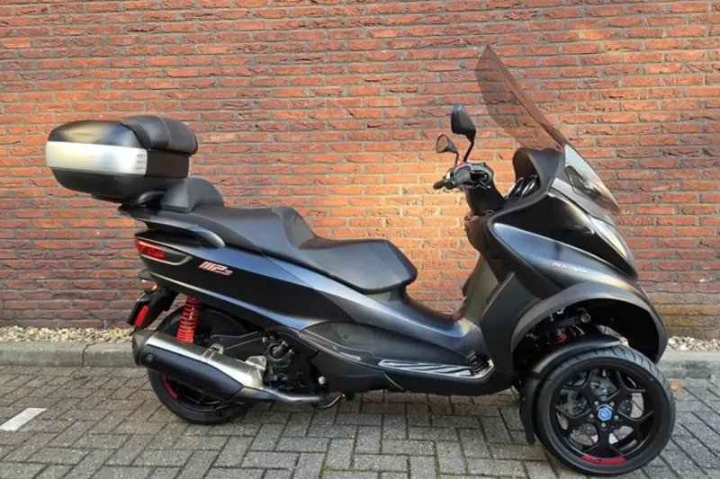 Piaggio MP3 (2021)