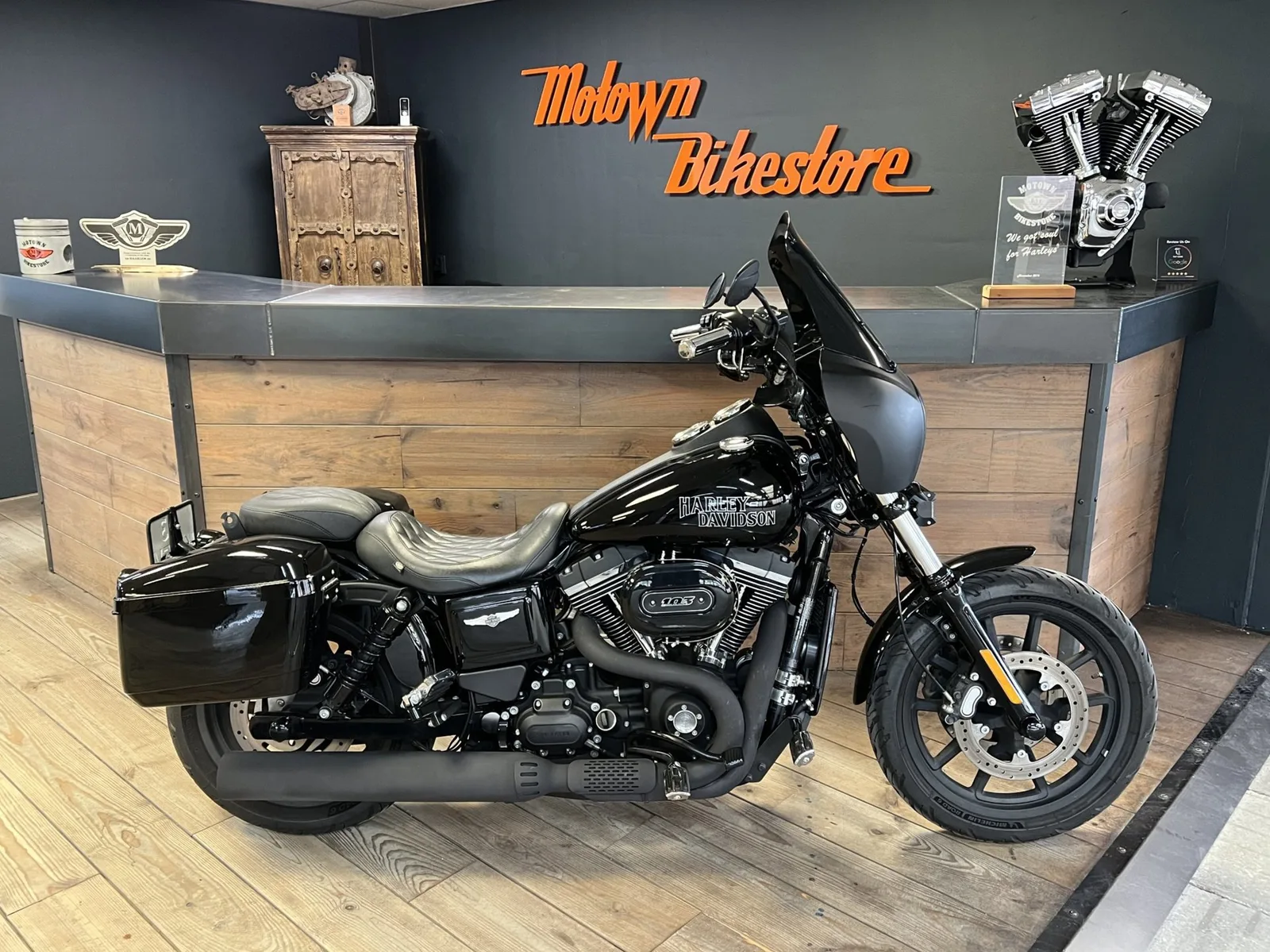 Harley-Davidson Low Rider (2017) — foto 1