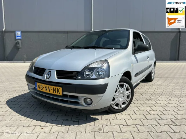Renault Clio (2004) — foto 1