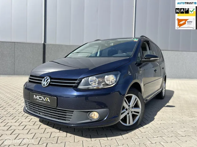 Volkswagen Touran (2012) — foto 1