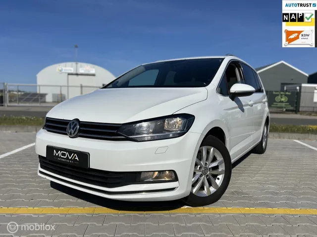 Volkswagen Touran (2017) — foto 1