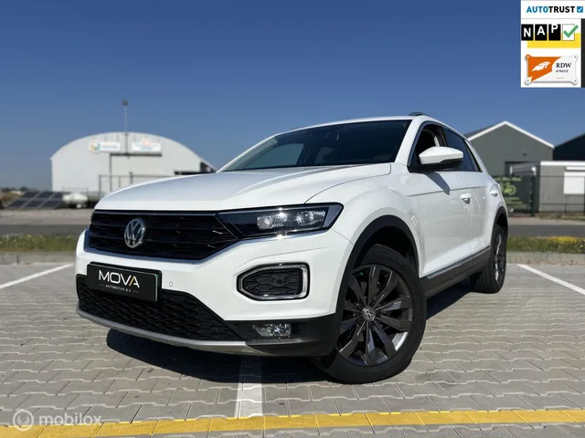 Volkswagen T-Roc (2019) — foto 1