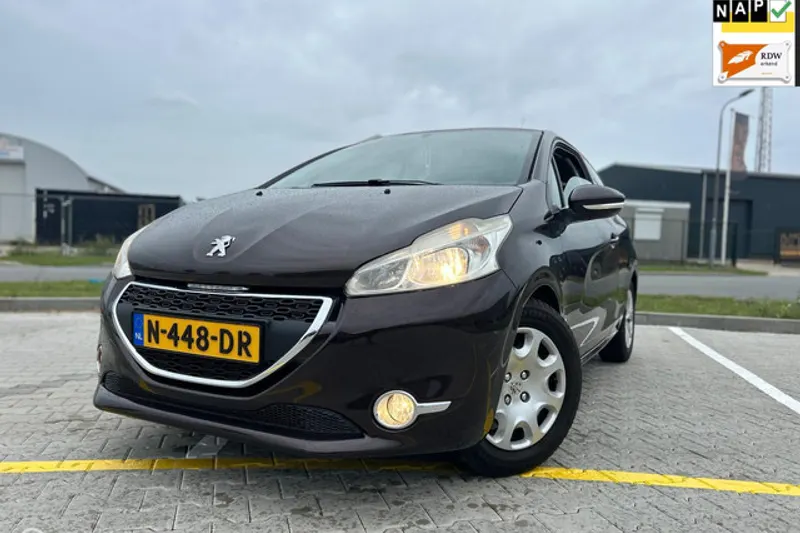 Peugeot 208 (2012)