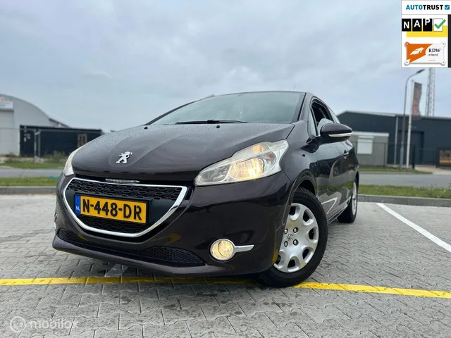 Peugeot 208 (2012) — foto 1