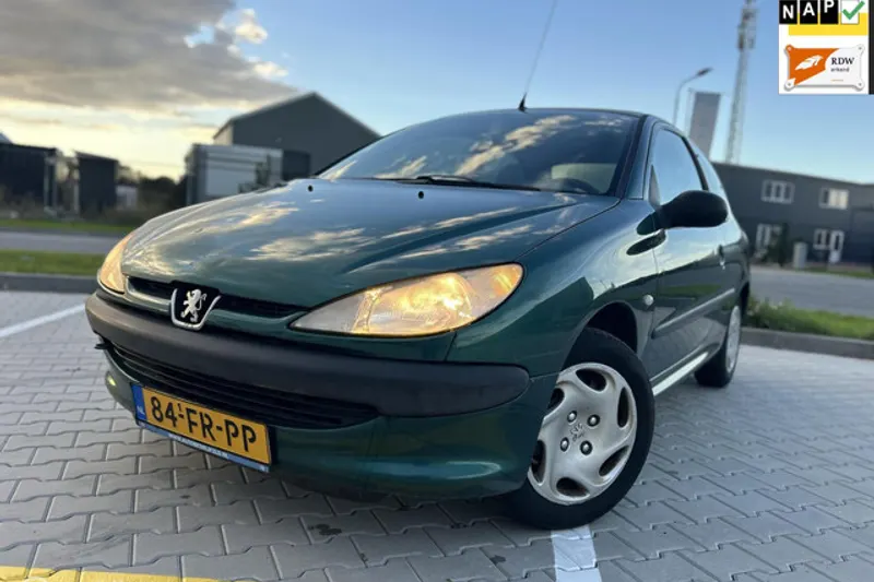 Peugeot 206 (2000)