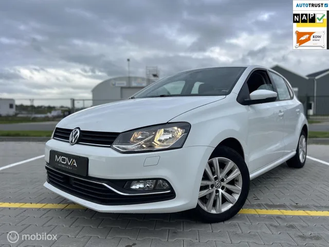 Volkswagen Polo (2015) — foto 1