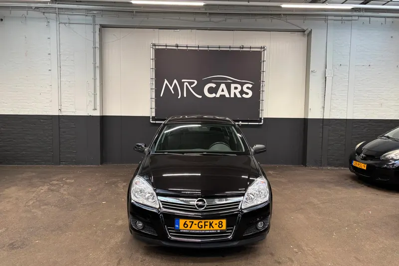 Opel Astra (2008)