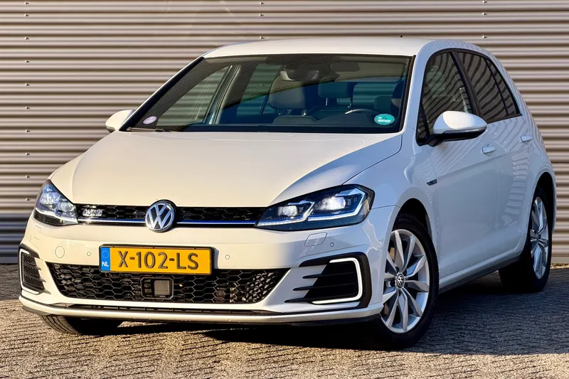 Volkswagen Golf (2020)