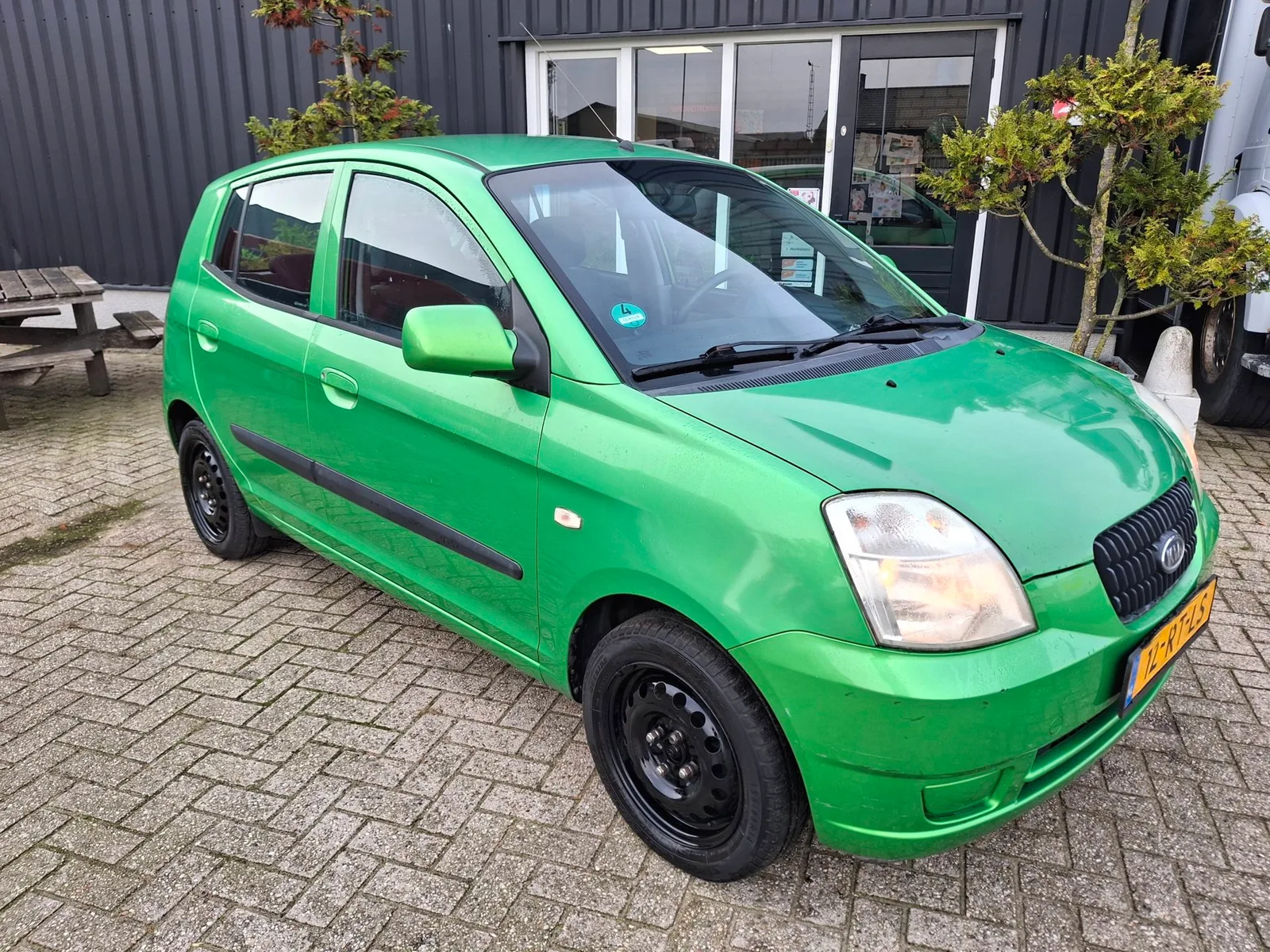 Kia Picanto (2005) — foto 1