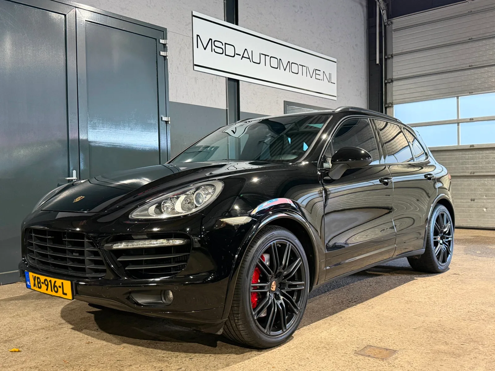 Porsche Cayenne (2012) — foto 1