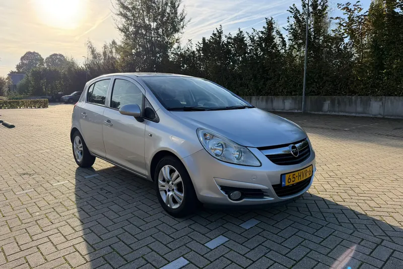 Opel Corsa (2009)