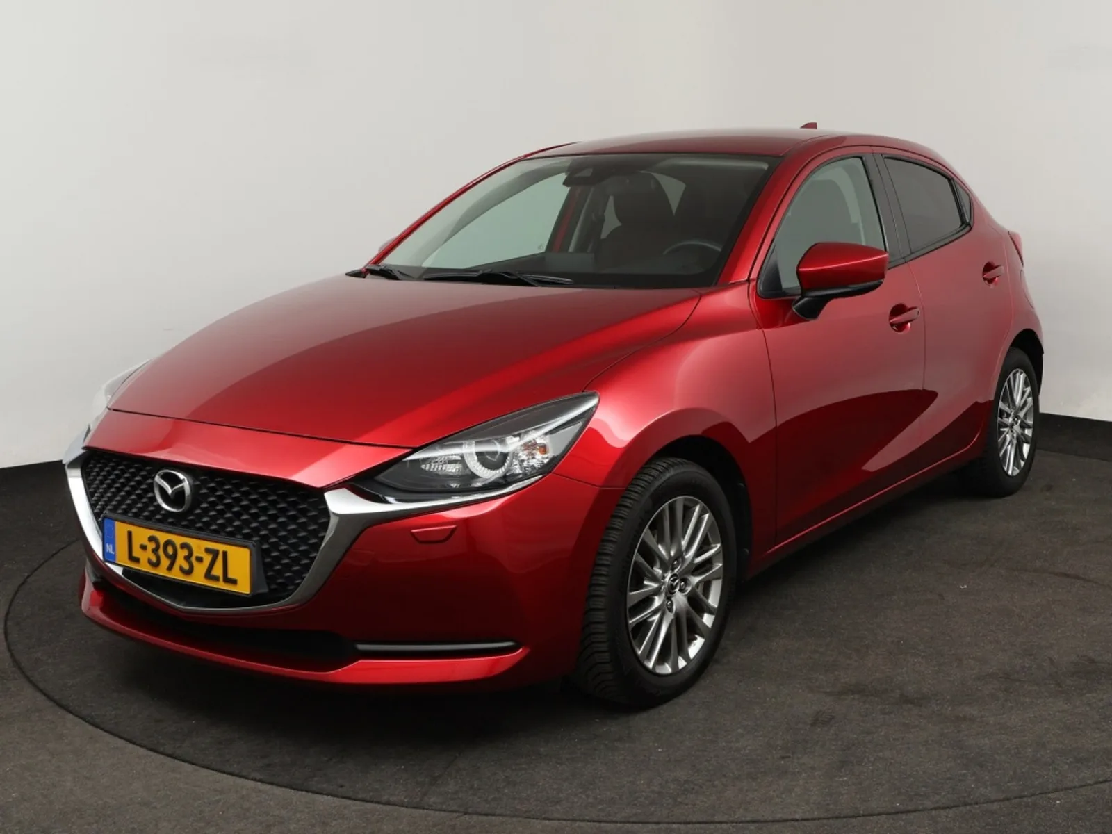 Mazda 2 (2021) — foto 1