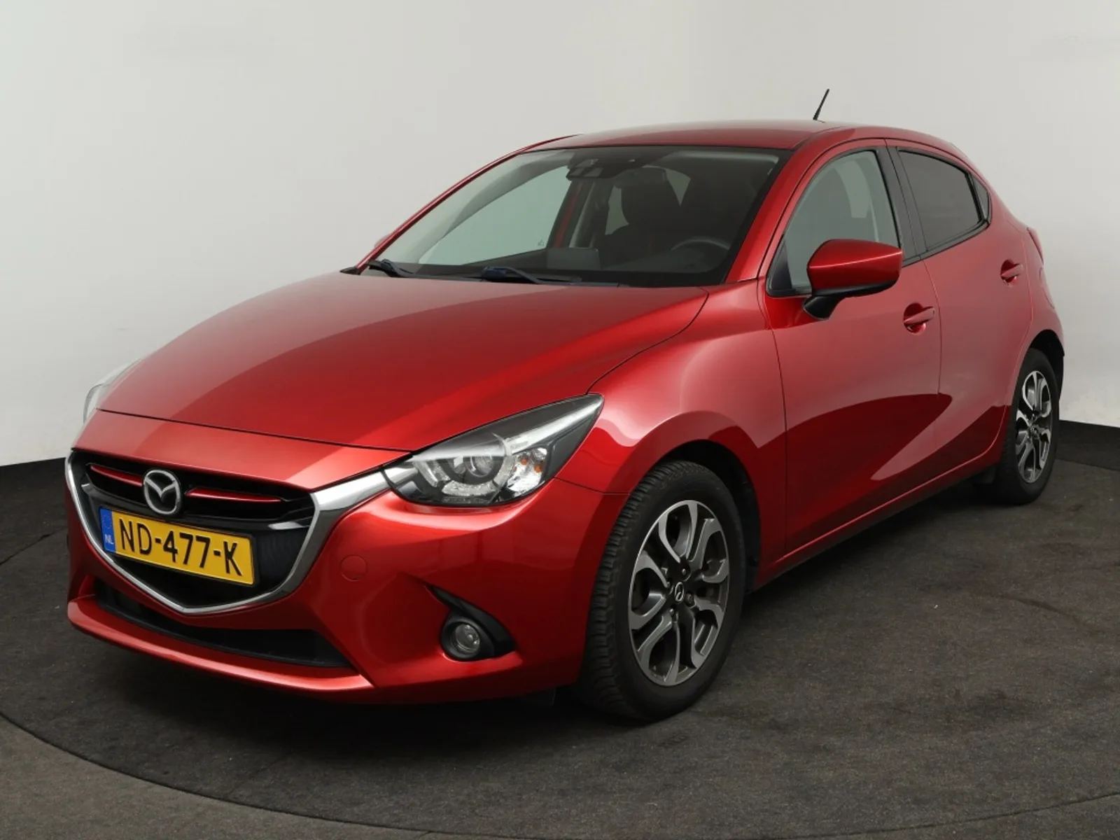 Mazda 2 (2017) — foto 1