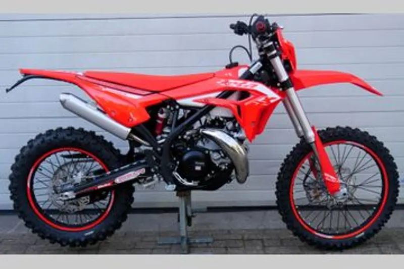 Beta Xtrainer 300 (2027)