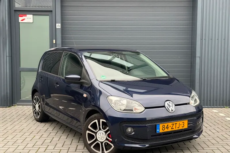 Volkswagen Up! (2013)