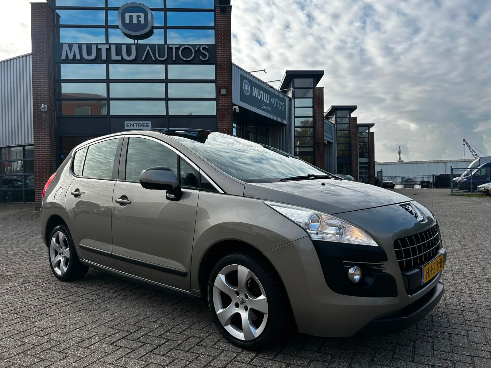 Peugeot 3008 (2013) — foto 1
