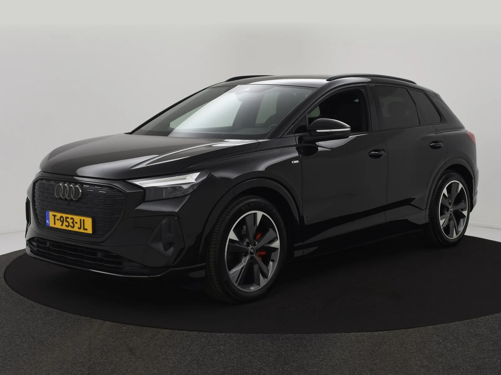 Audi Q4 e-tron (2021) — foto 1