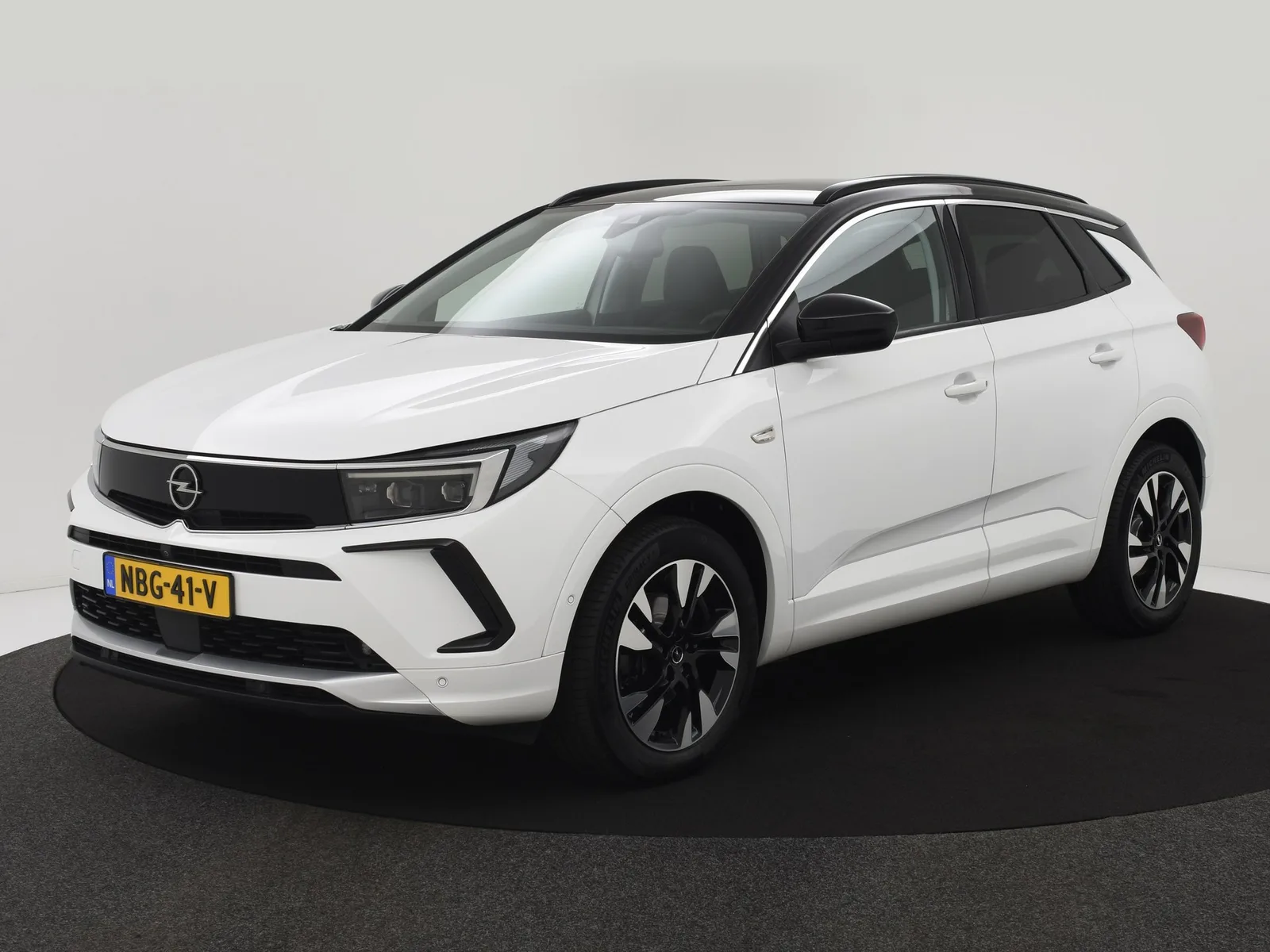 Opel Grandland (2023) — foto 1