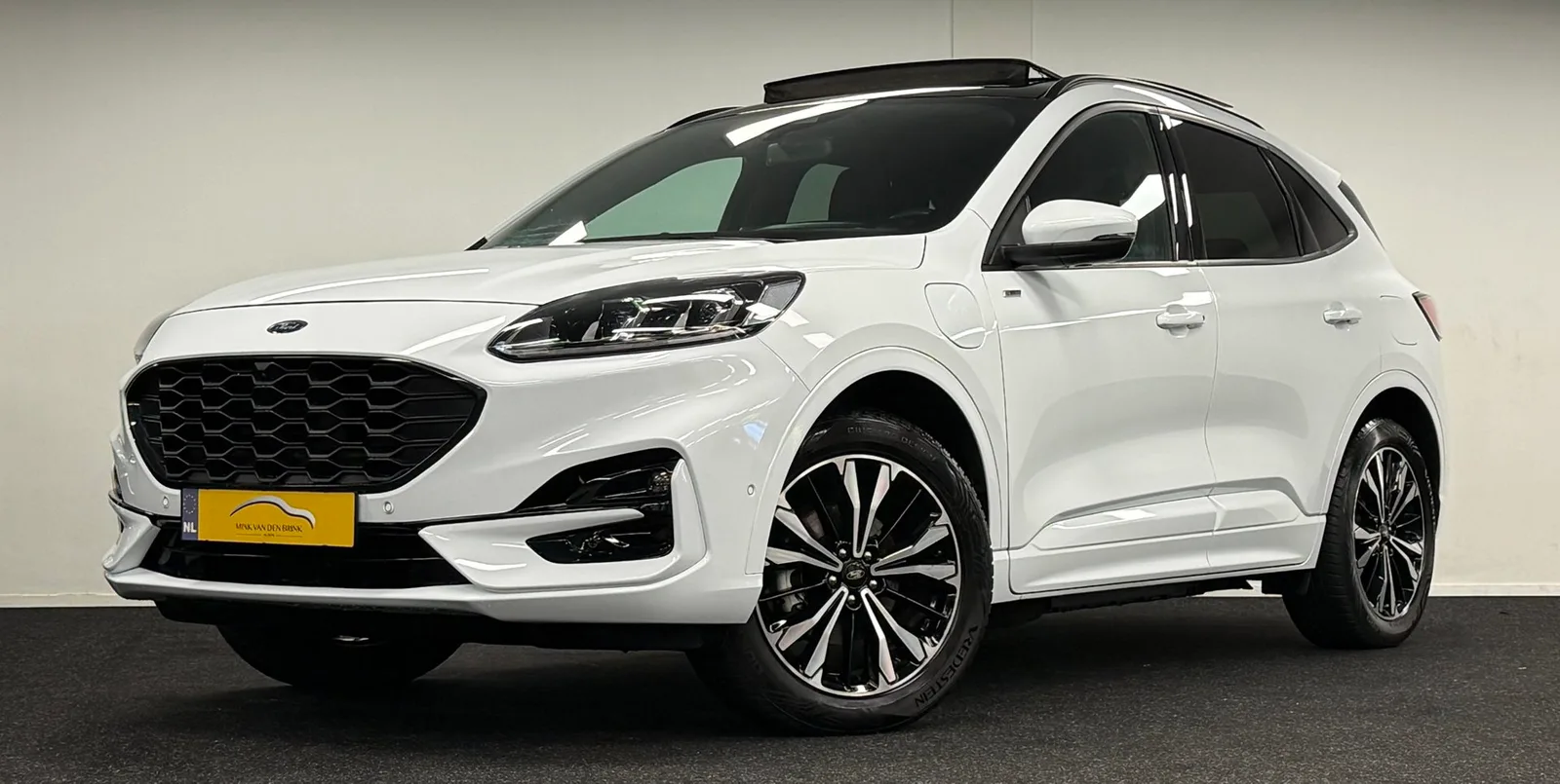 Ford Kuga (2022) — foto 1