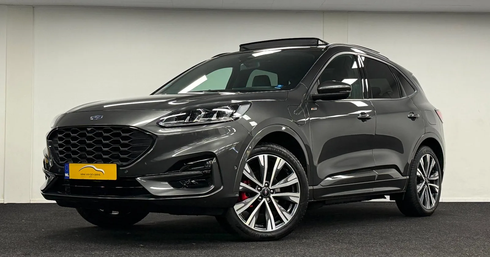 Ford Kuga (2023) — foto 1