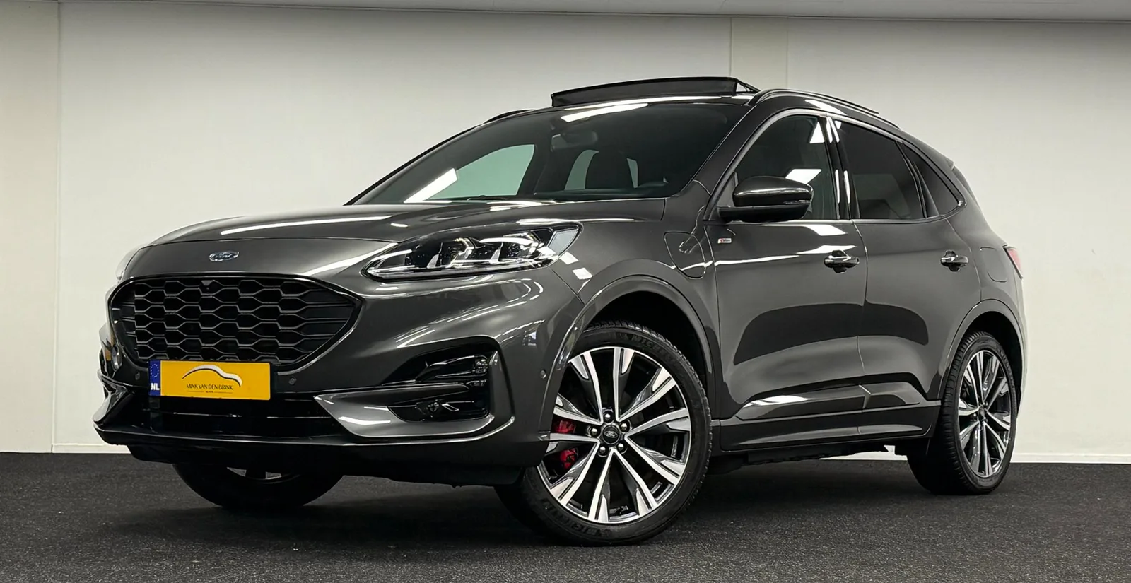 Ford Kuga (2022) — foto 1