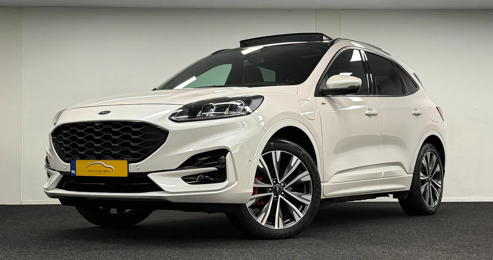 Ford Kuga (2022) — foto 1