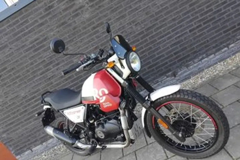 Royal Enfield Scram 411 (2024)
