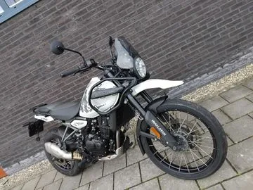 Royal Enfield Himalayan (2025) — foto 1
