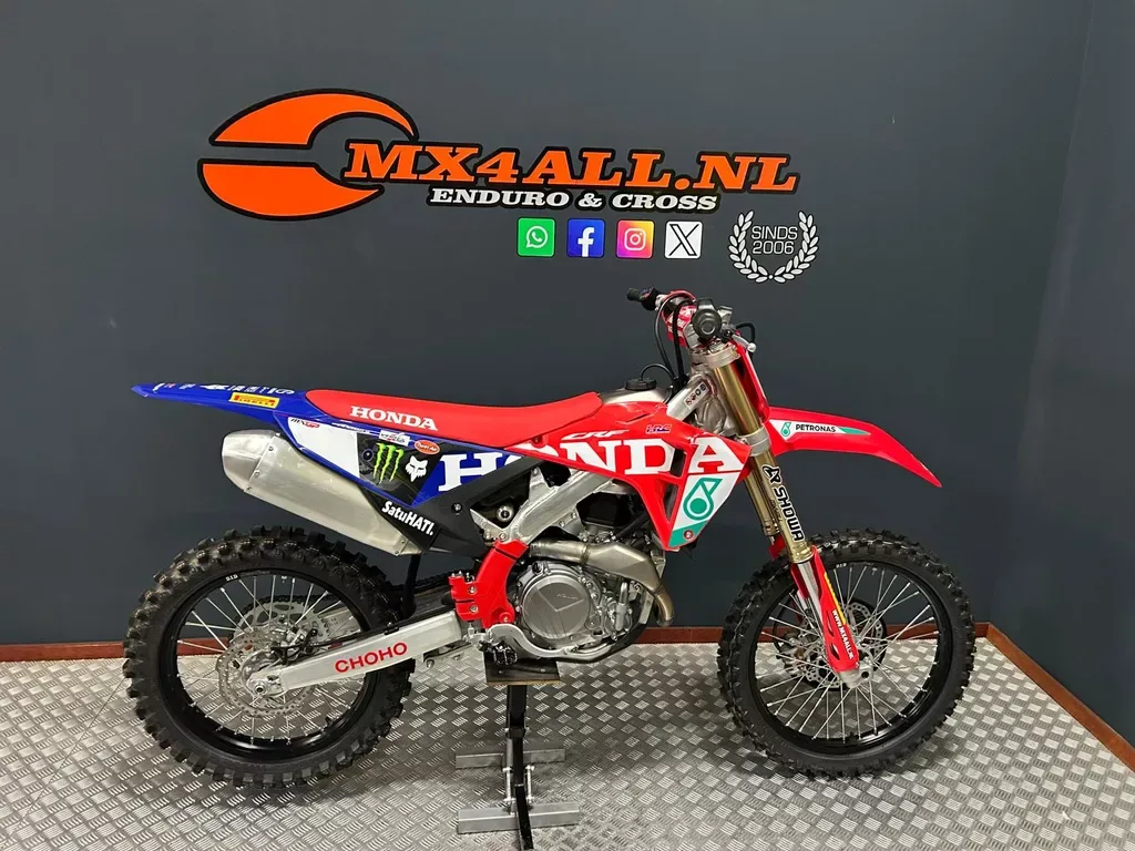Honda CRF 450 (2026) — foto 1