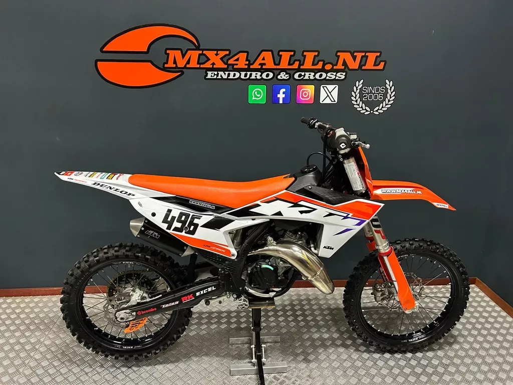 KTM 125 SX (2023) — foto 1