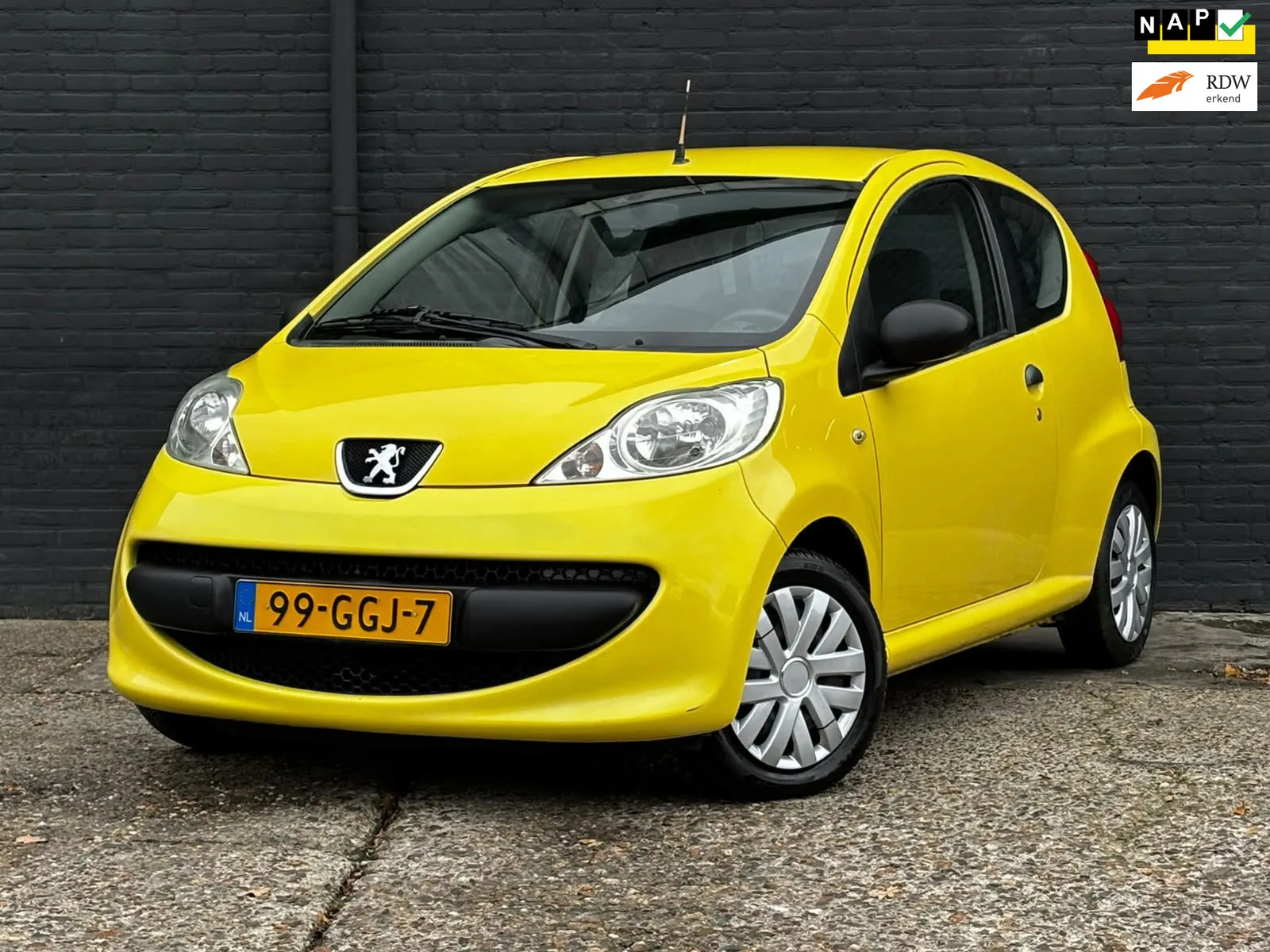 Peugeot 107 (2008) — foto 1