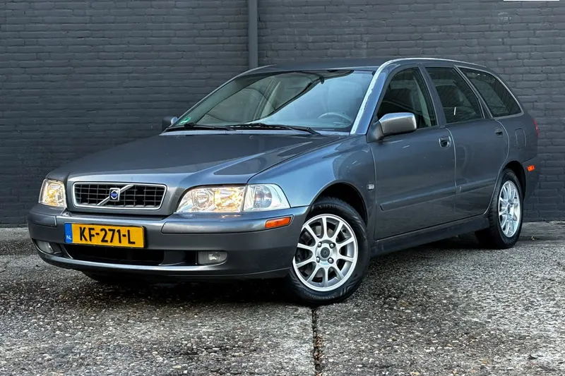 Volvo V40 (2003)