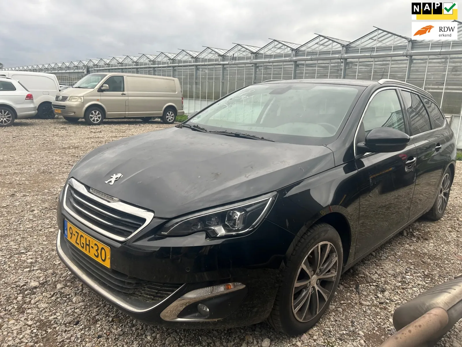 Peugeot 308 (2015) — foto 1