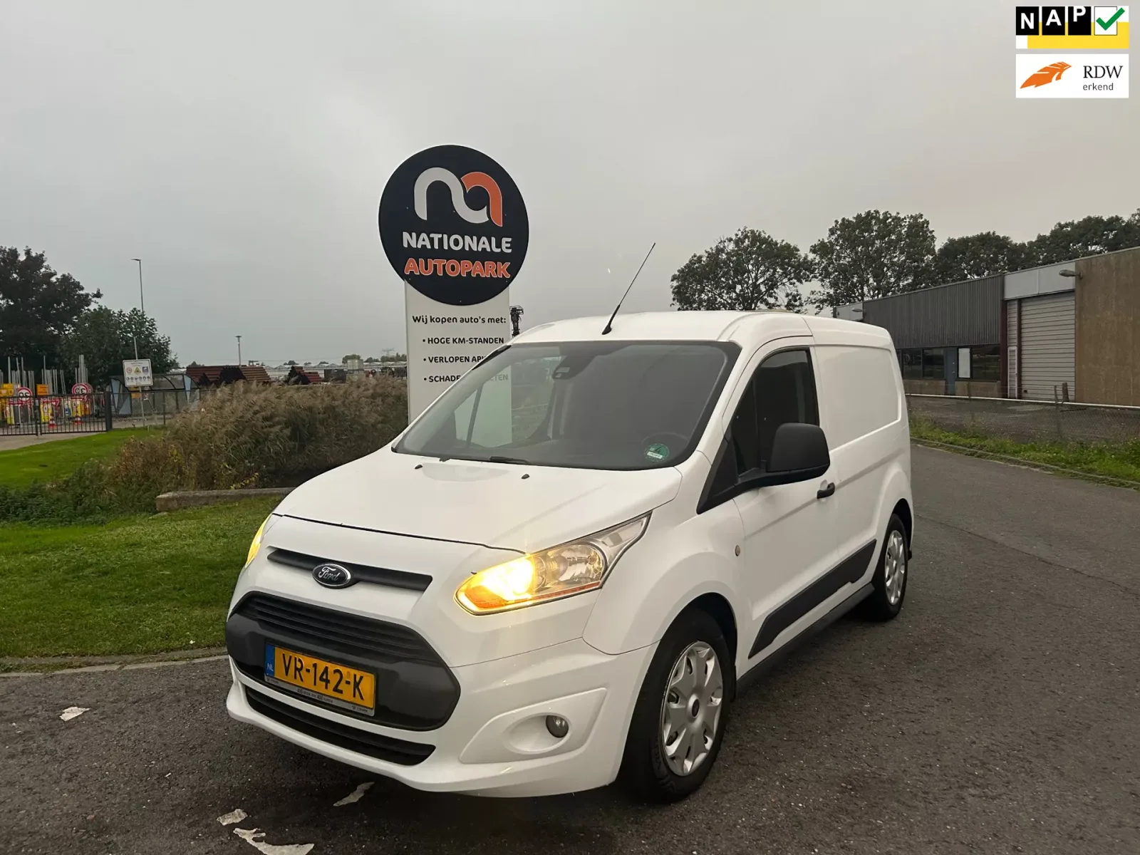 Ford Transit Connect (2015) — foto 1