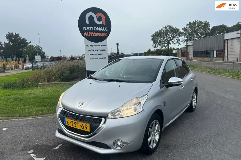 Peugeot 208 (2014)