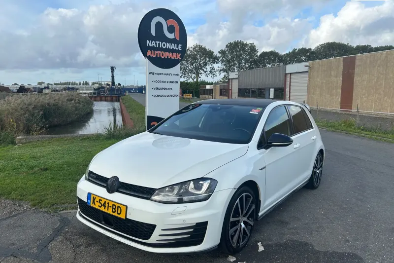Volkswagen Golf (2016)