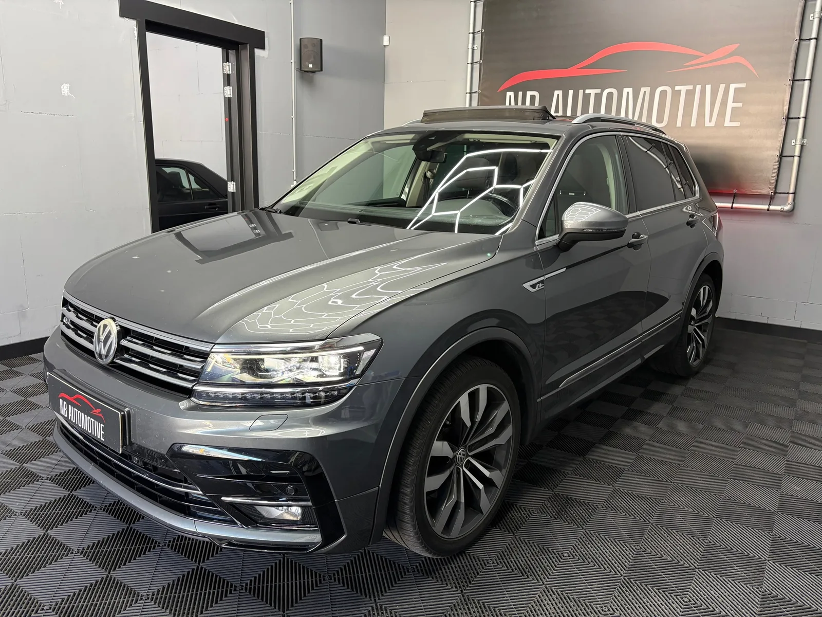 Volkswagen Tiguan (2017) — foto 1