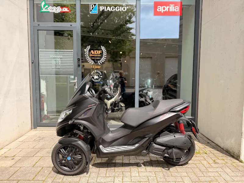 Piaggio MP3 300 HPE (0) — foto 1