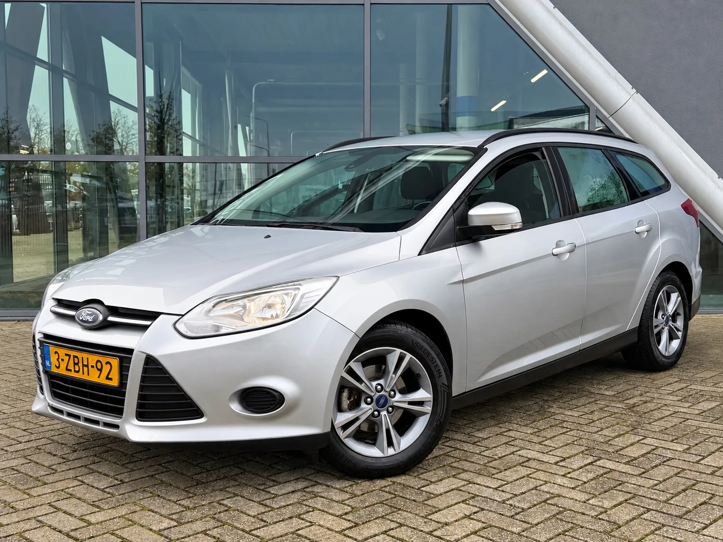 Ford Focus (2014) — foto 1