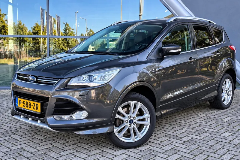 Ford Kuga (2015)
