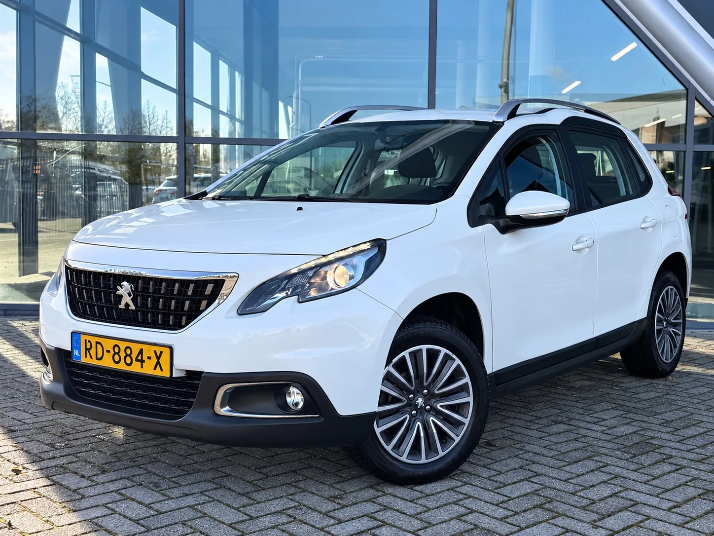 Peugeot 2008 (2017) — foto 1
