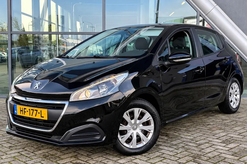 Peugeot 208 (2015)